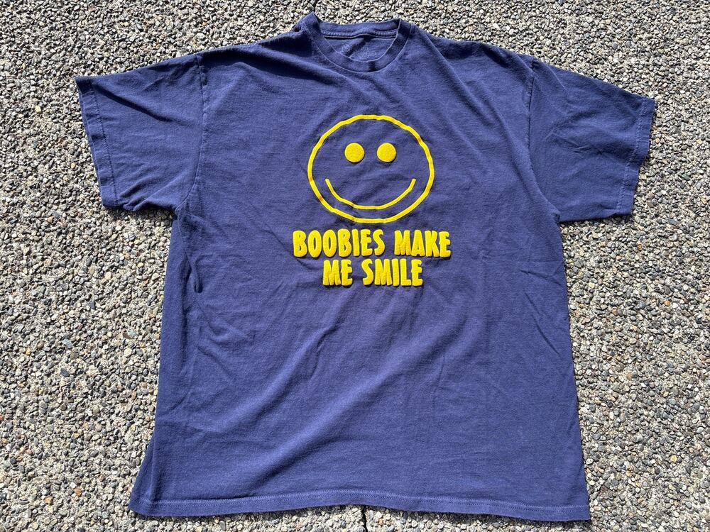 y2K Boobies Make Me Smile XXL puff print graphic tee Spencer’s shirt joke gag